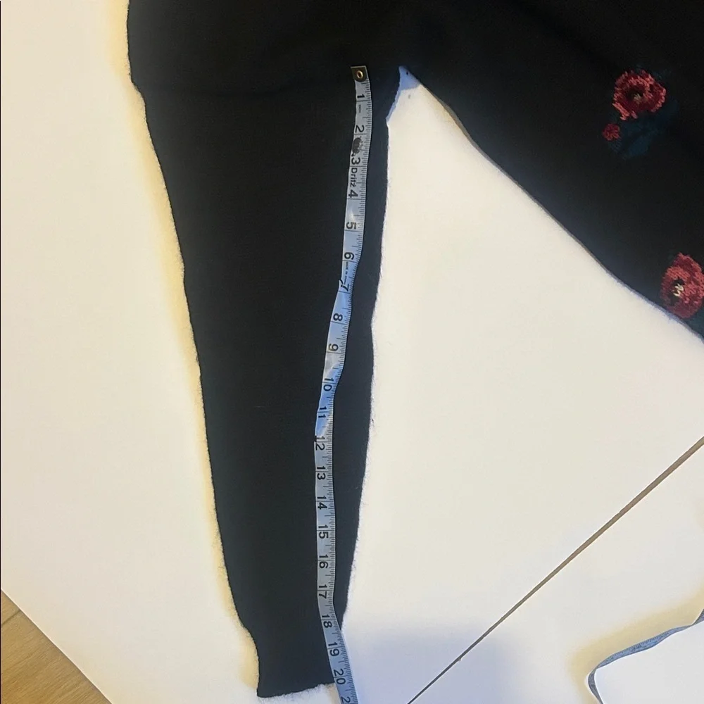 Floral Black Sweater - Picture 5 of 7